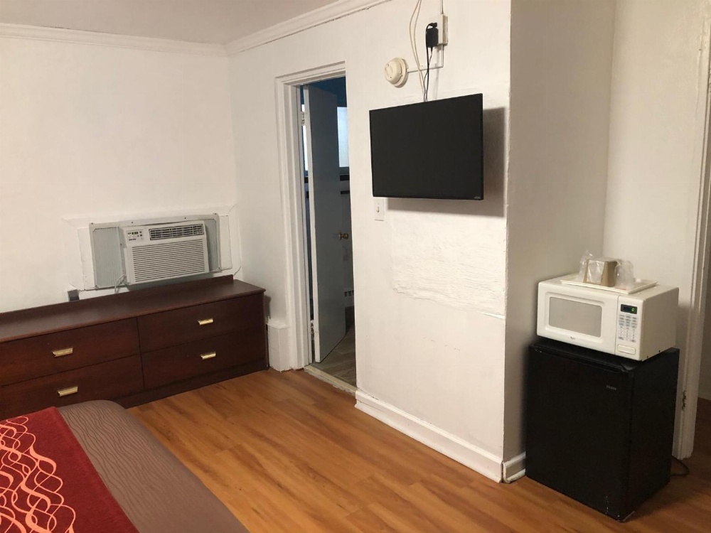 Collier's Motel Main image